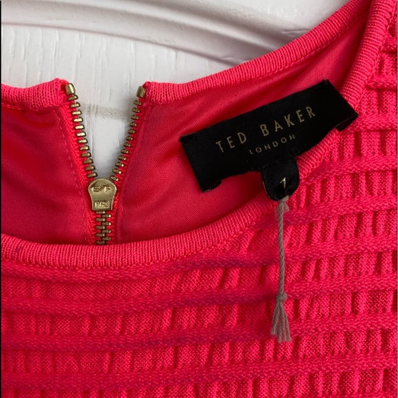 Flattering Bright deep pink dress! - Picture 4 of 8